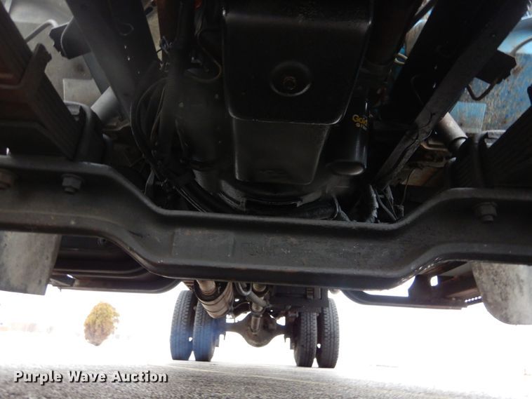 image for item GB9763 1995 International 4700 dump flatbed truck with conveyor