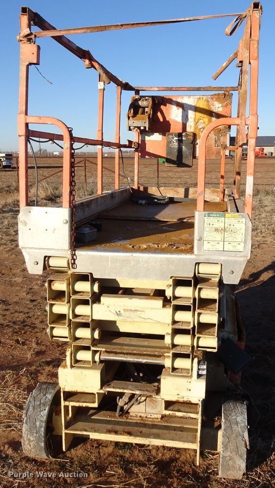 image for item GC9156 JLG 3246ES scissor lift