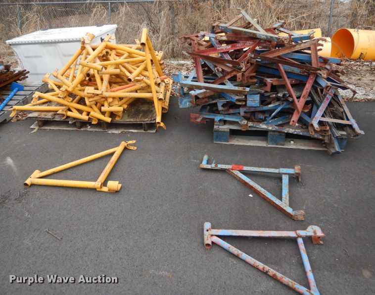 image for item GC9498 Scaffold outrigger arms