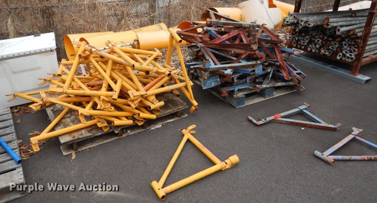 image for item GC9498 Scaffold outrigger arms