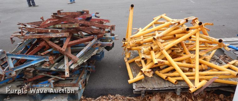 image for item GC9498 Scaffold outrigger arms