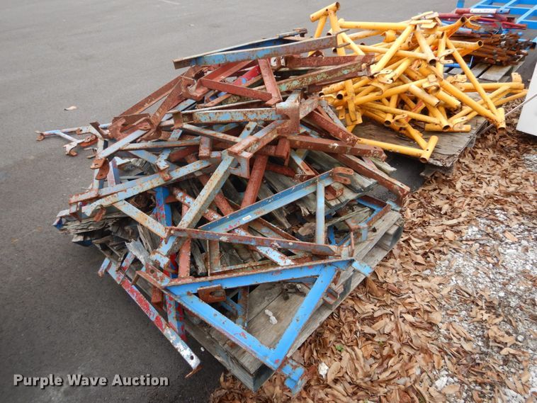 image for item GC9498 Scaffold outrigger arms