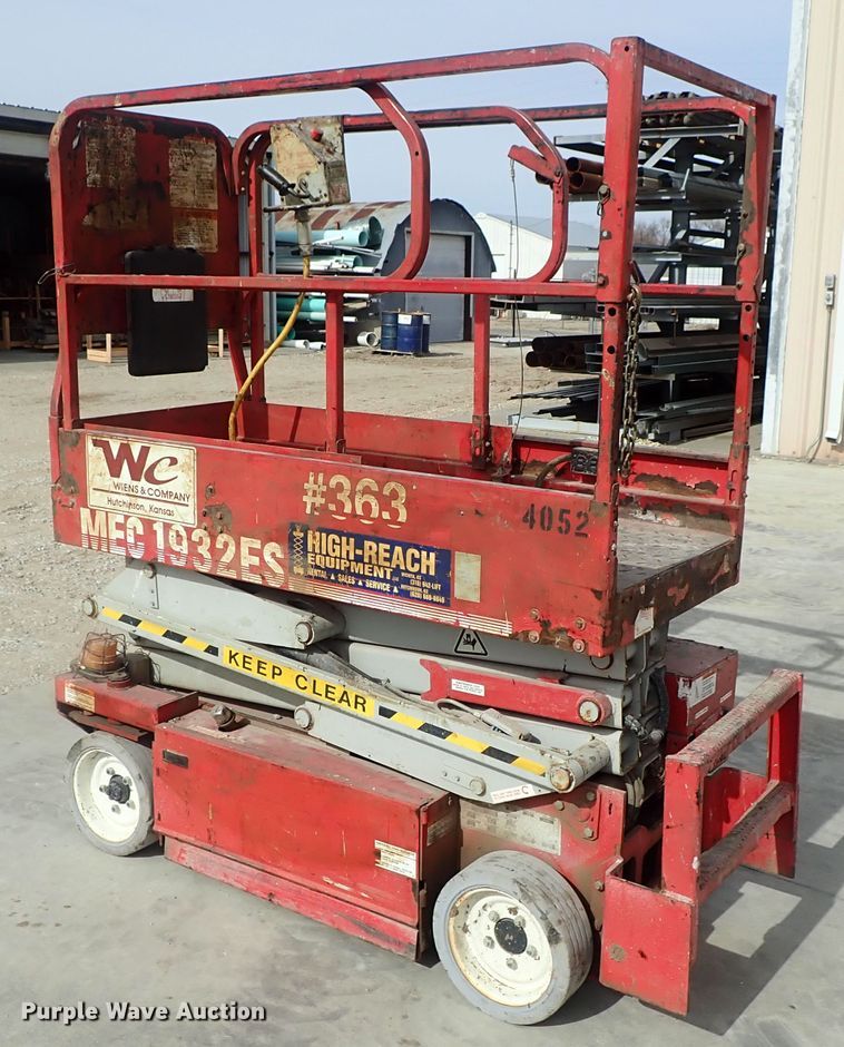 image for item GF9731 Mec 1932ES scissor lift