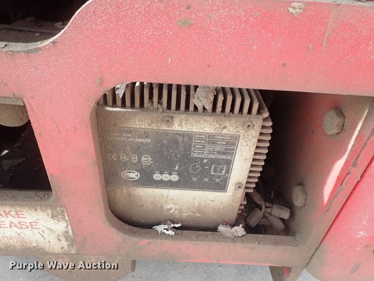 image for item GF9731 Mec 1932ES scissor lift