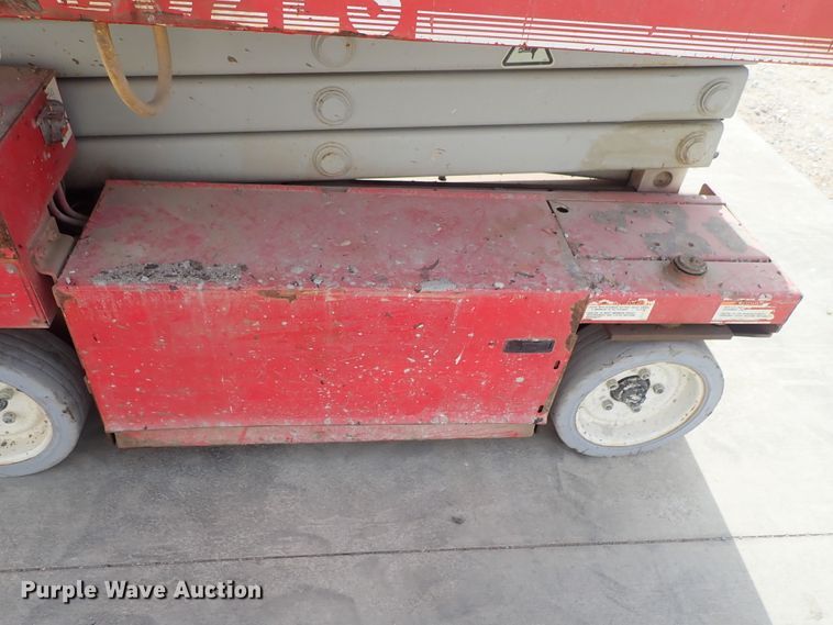 image for item GF9731 Mec 1932ES scissor lift