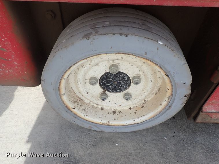 image for item GF9731 Mec 1932ES scissor lift