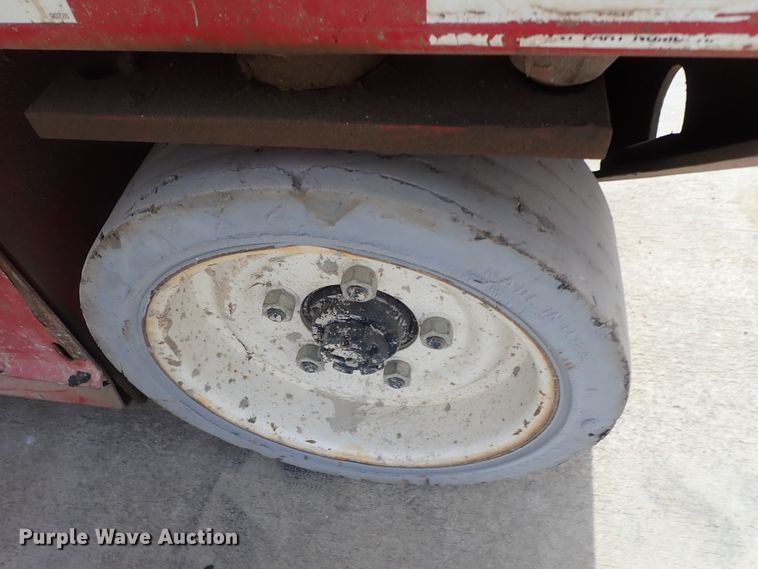 image for item GF9731 Mec 1932ES scissor lift