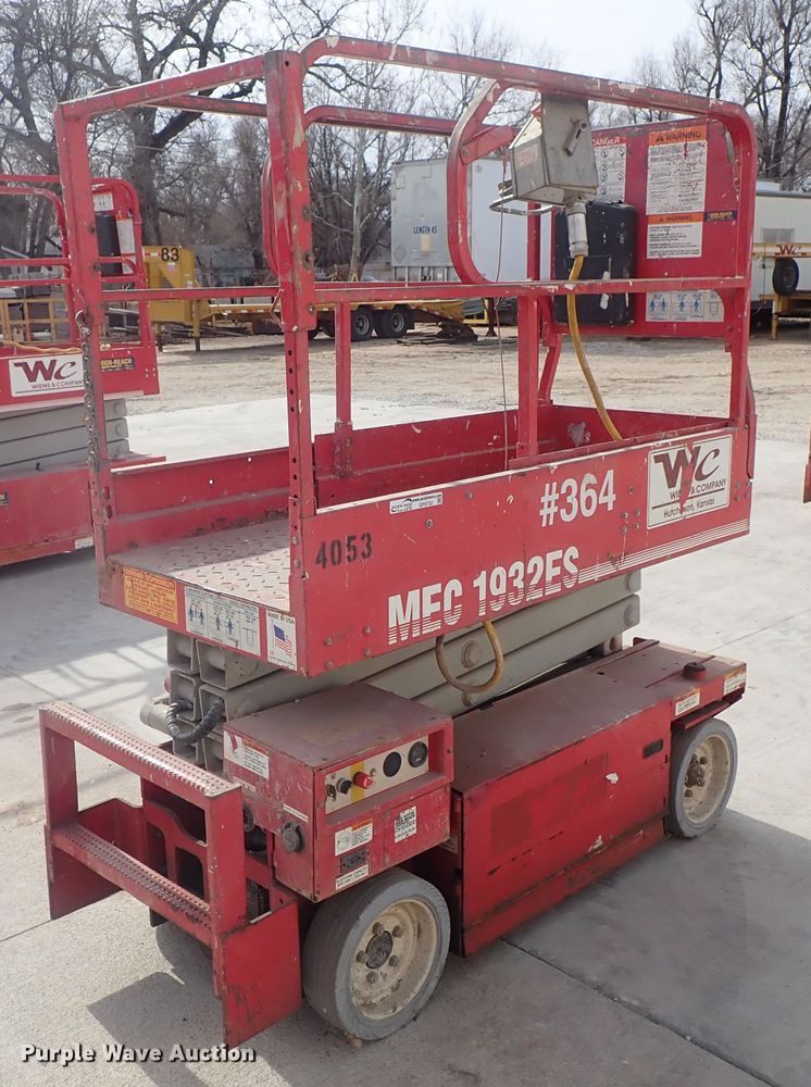 image for item GF9732 Mec 1932ES scissor lift