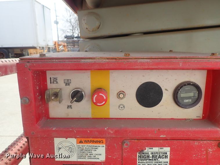 image for item GF9732 Mec 1932ES scissor lift