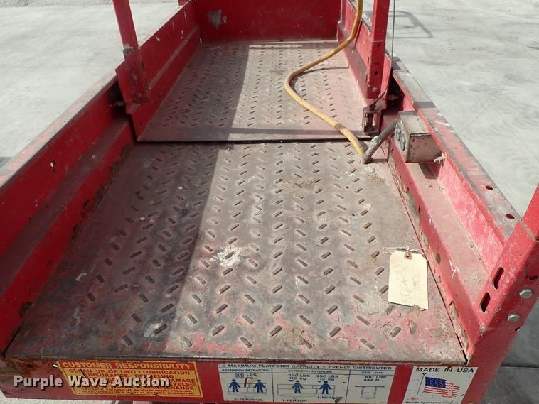 image for item GF9732 Mec 1932ES scissor lift