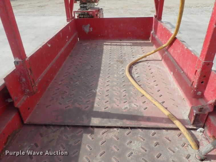 image for item GF9732 Mec 1932ES scissor lift