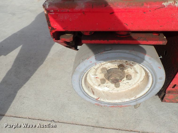 image for item GF9732 Mec 1932ES scissor lift