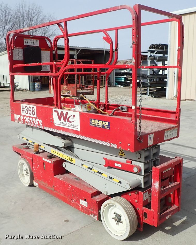 image for item GF9733 Mec 2633ES scissor lift