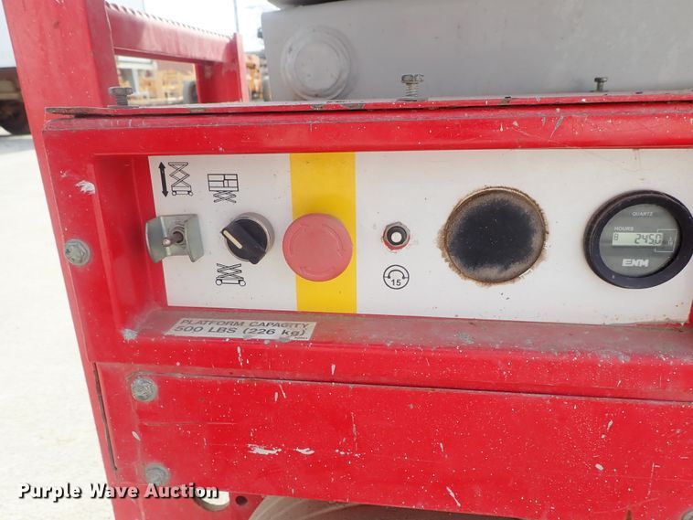 image for item GF9733 Mec 2633ES scissor lift