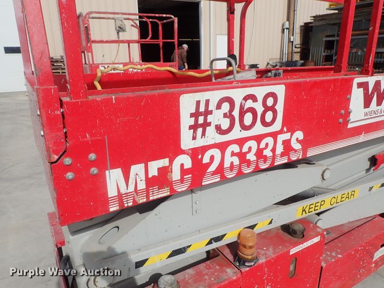 image for item GF9733 Mec 2633ES scissor lift