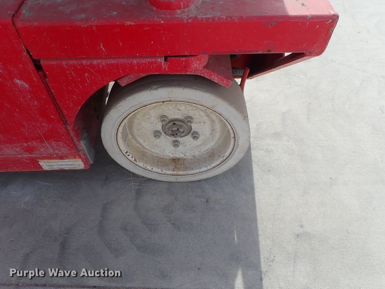 image for item GF9733 Mec 2633ES scissor lift