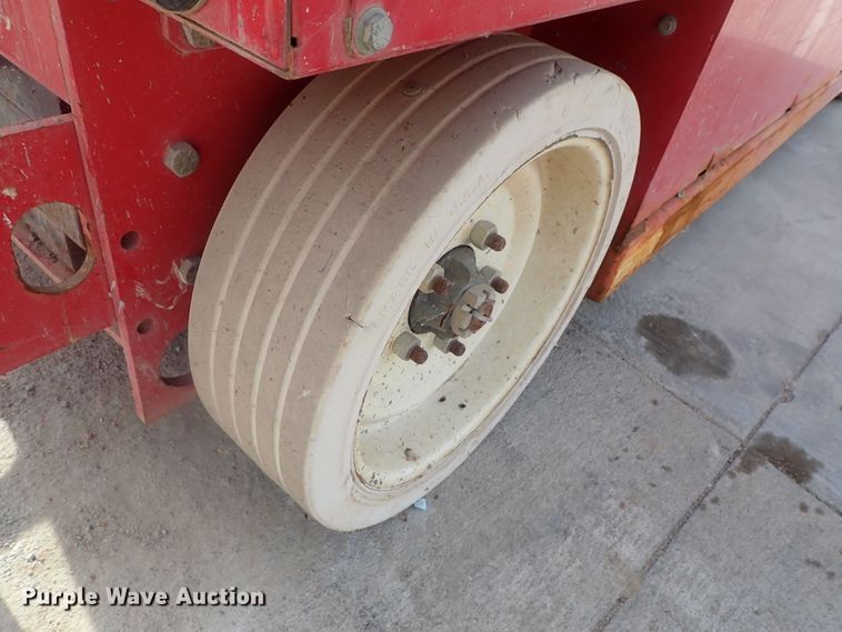 image for item GF9733 Mec 2633ES scissor lift