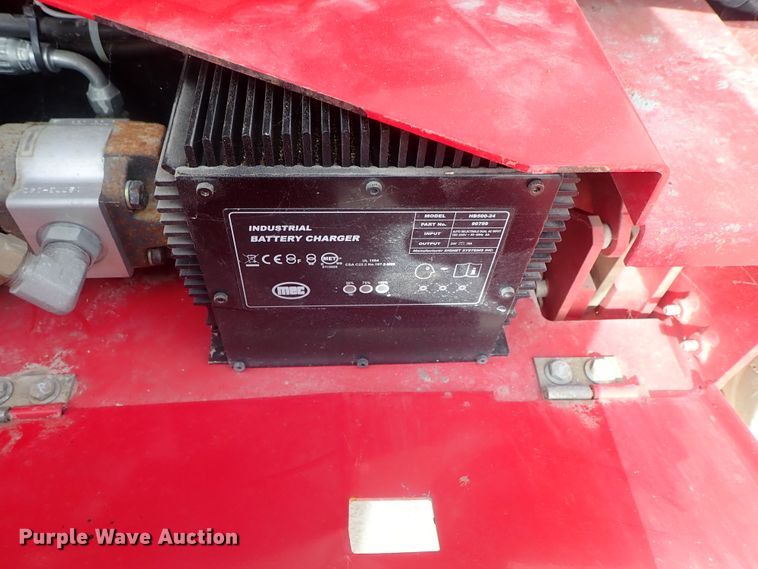 image for item GF9733 Mec 2633ES scissor lift