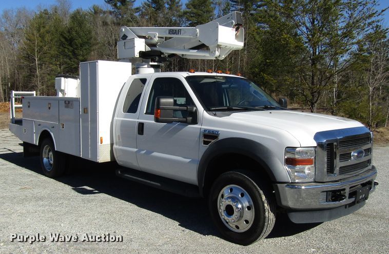 image for item GH9001 2009 Ford F550 Super Duty XLT bucket truck
