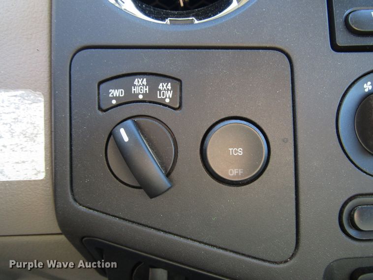 image for item GH9001 2009 Ford F550 Super Duty XLT bucket truck