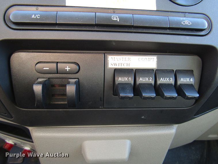 image for item GH9001 2009 Ford F550 Super Duty XLT bucket truck