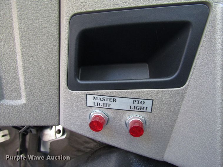 image for item GH9001 2009 Ford F550 Super Duty XLT bucket truck