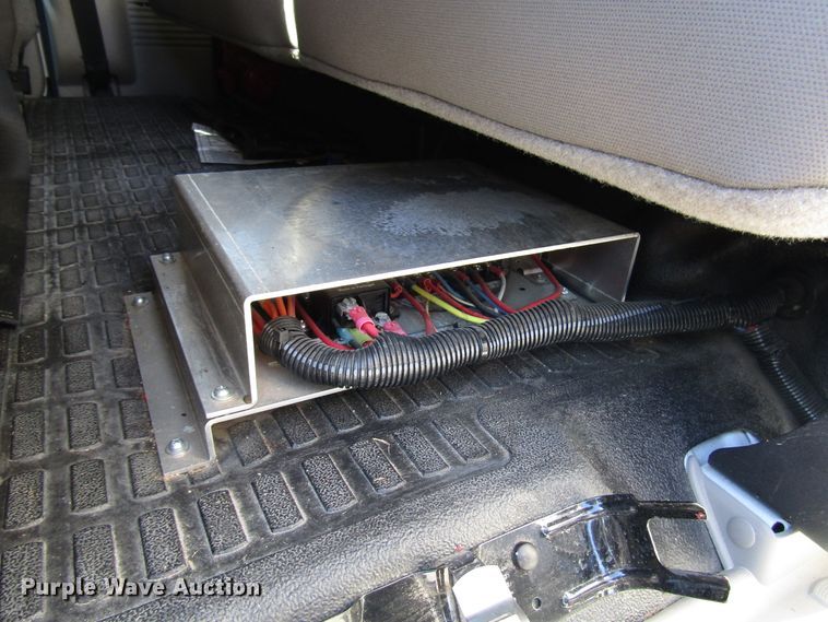 image for item GH9001 2009 Ford F550 Super Duty XLT bucket truck