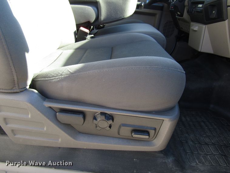 image for item GH9001 2009 Ford F550 Super Duty XLT bucket truck