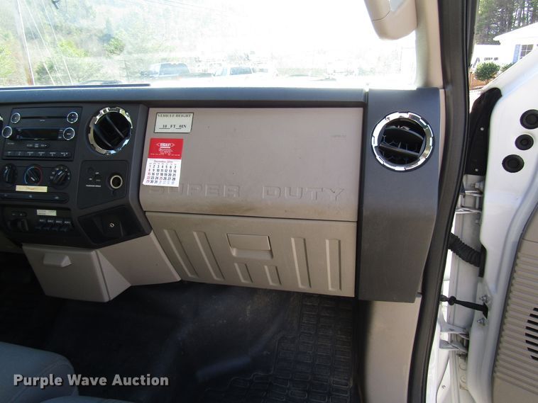 image for item GH9001 2009 Ford F550 Super Duty XLT bucket truck