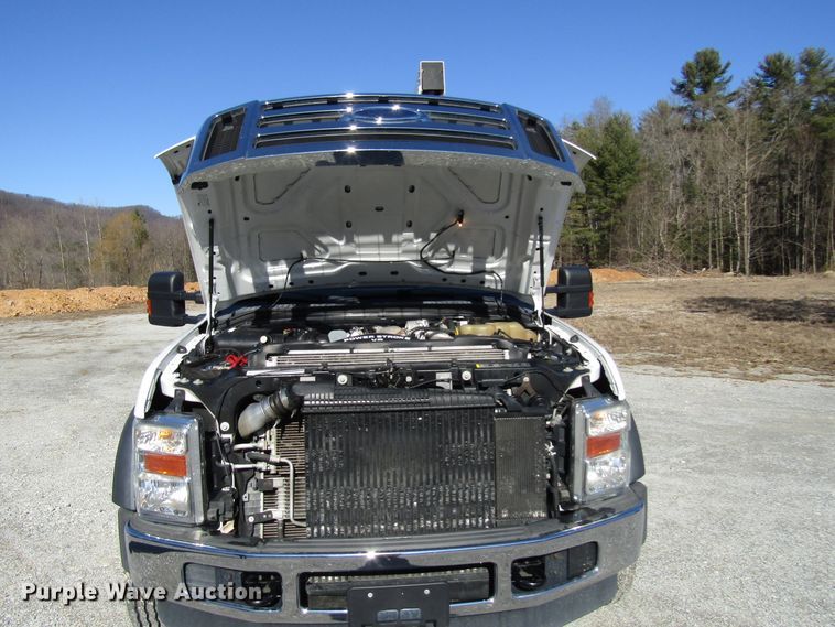 image for item GH9001 2009 Ford F550 Super Duty XLT bucket truck