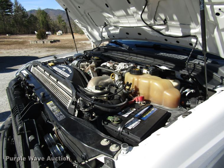 image for item GH9001 2009 Ford F550 Super Duty XLT bucket truck