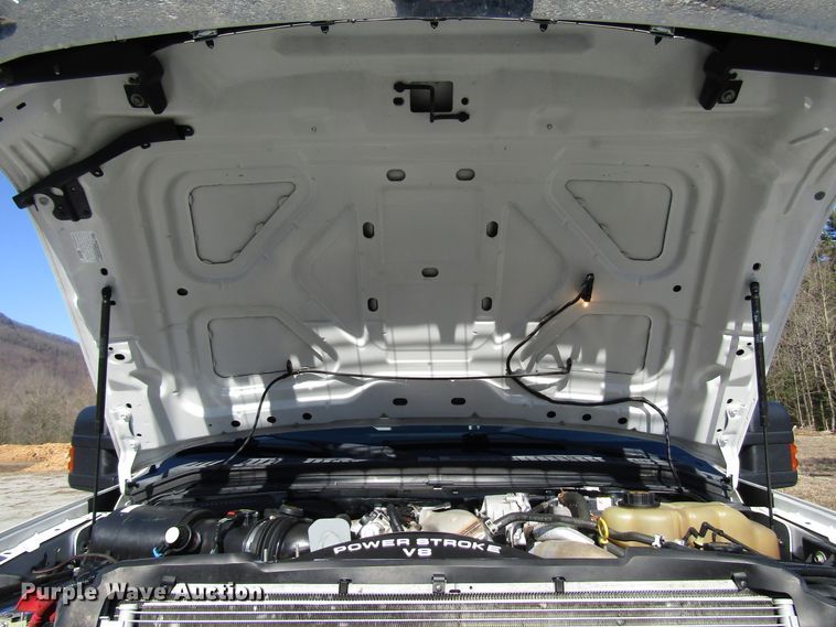 image for item GH9001 2009 Ford F550 Super Duty XLT bucket truck