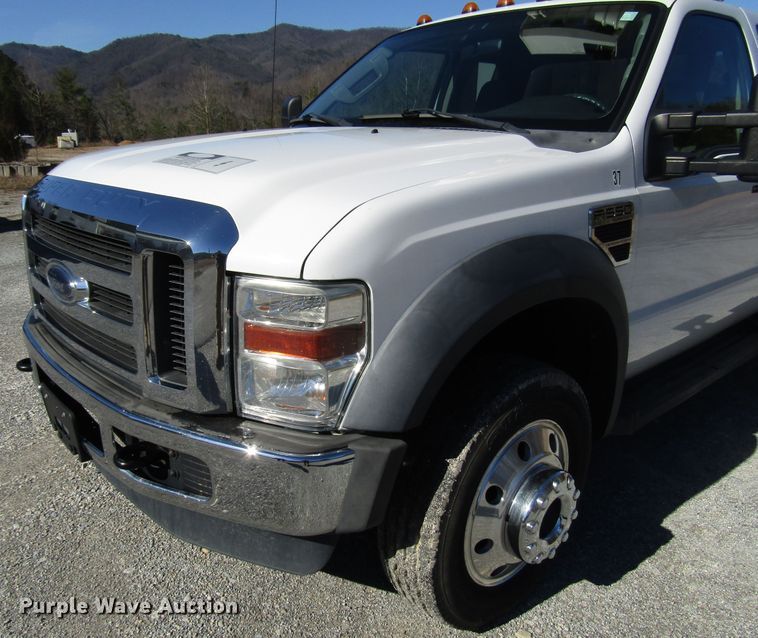 image for item GH9001 2009 Ford F550 Super Duty XLT bucket truck