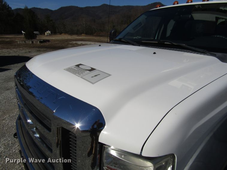 image for item GH9001 2009 Ford F550 Super Duty XLT bucket truck