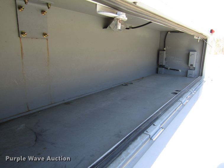 image for item GH9001 2009 Ford F550 Super Duty XLT bucket truck