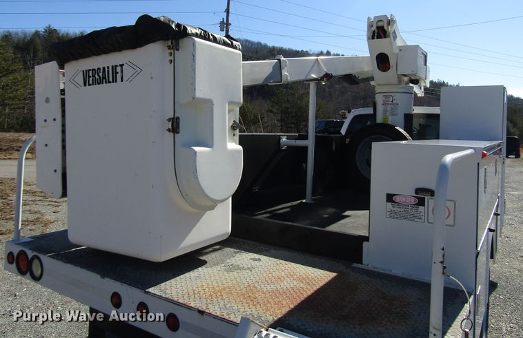 image for item GH9001 2009 Ford F550 Super Duty XLT bucket truck