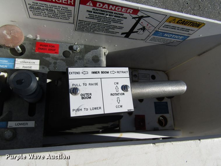 image for item GH9001 2009 Ford F550 Super Duty XLT bucket truck