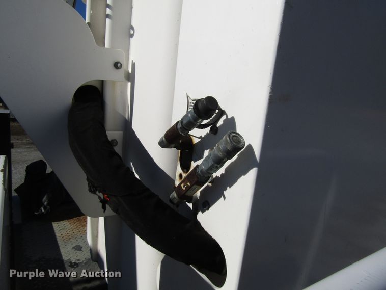 image for item GH9001 2009 Ford F550 Super Duty XLT bucket truck