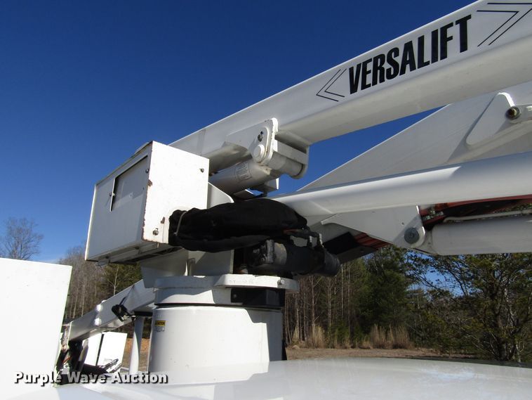 image for item GH9001 2009 Ford F550 Super Duty XLT bucket truck