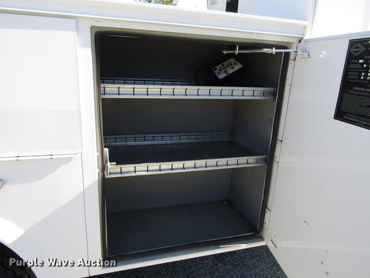 image for item GH9001 2009 Ford F550 Super Duty XLT bucket truck