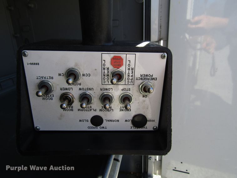 image for item GH9001 2009 Ford F550 Super Duty XLT bucket truck