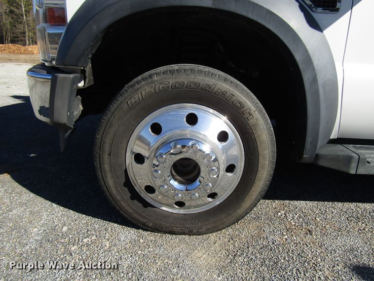 image for item GH9001 2009 Ford F550 Super Duty XLT bucket truck