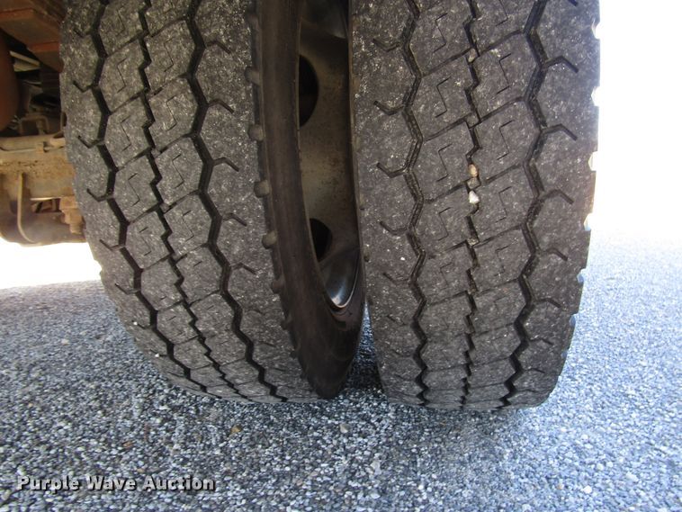 image for item GH9001 2009 Ford F550 Super Duty XLT bucket truck