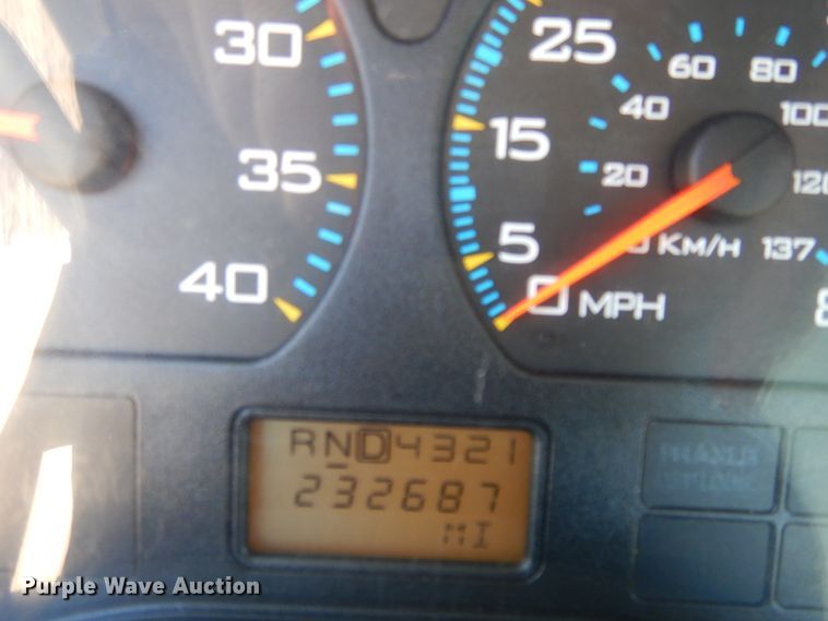 image for item GH9002 2005 International 4300 bucket truck