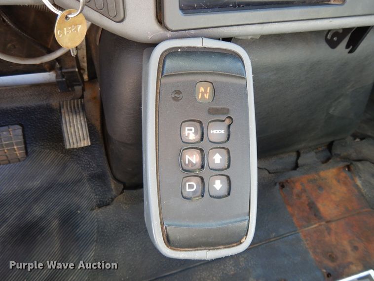 image for item GH9002 2005 International 4300 bucket truck