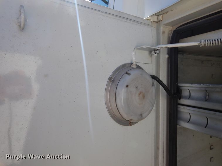 image for item GH9002 2005 International 4300 bucket truck