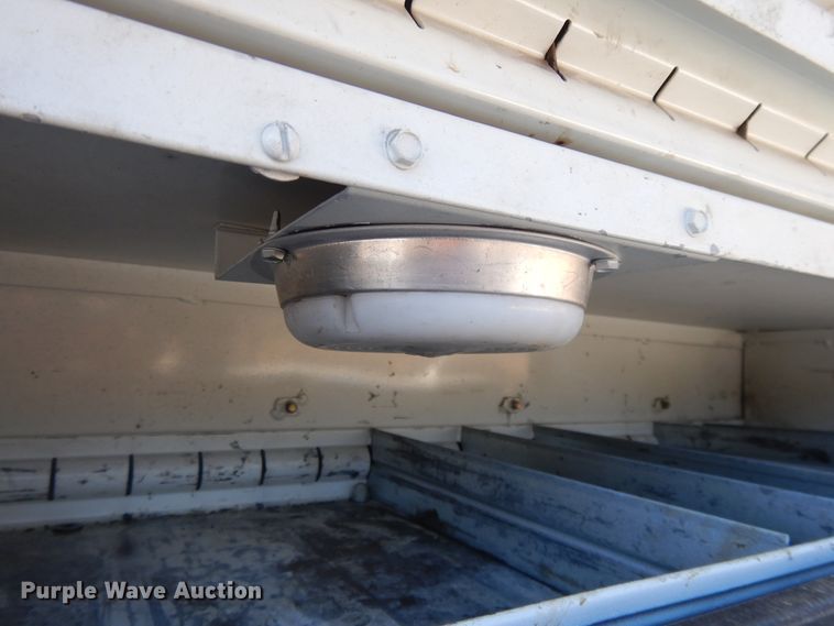 image for item GH9002 2005 International 4300 bucket truck