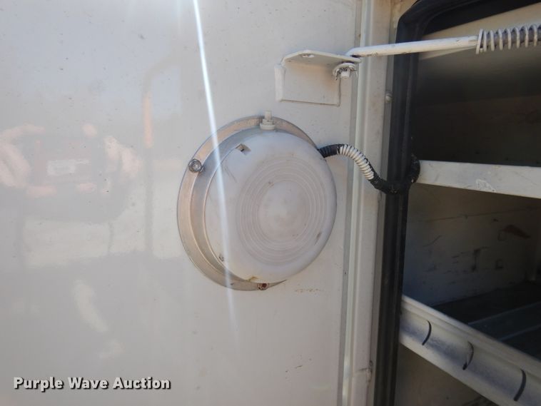 image for item GH9002 2005 International 4300 bucket truck