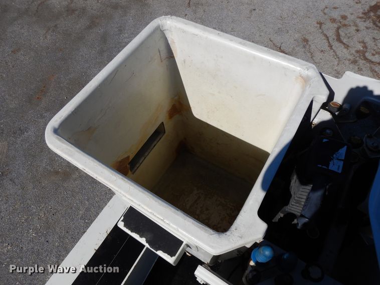 image for item GH9002 2005 International 4300 bucket truck