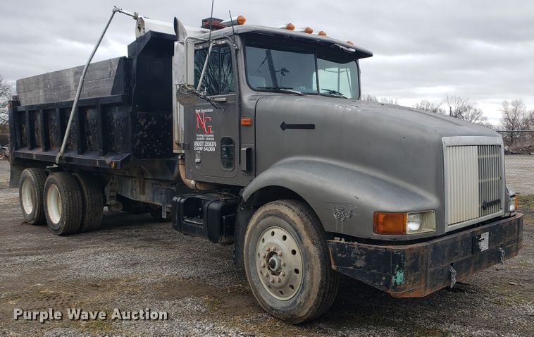 image for item GO9967 1994 International 9400 dump truck